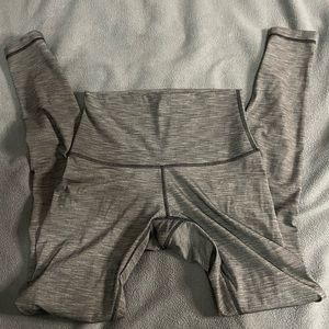 Lululemon Size 6, heathered black leggings